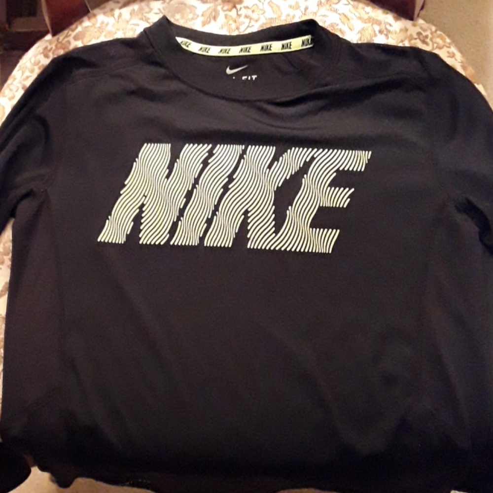 Long sleeve t shirt